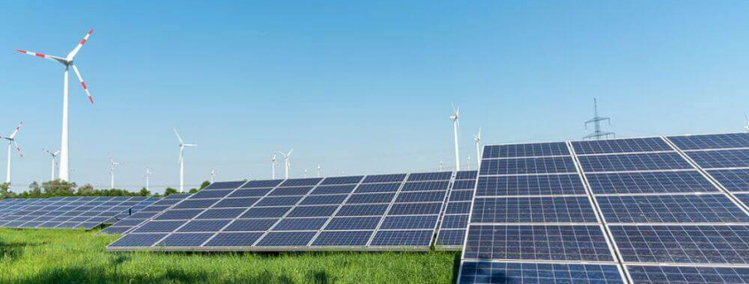 Windenergie und Solar nebeneinander