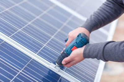 Montage einer Photovoltaikanlage – lohnt sich mit dem Gebäudeenergiegesetz jetzt mehr Montage einer Photovoltaikanlage