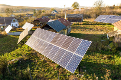 Photovoltaikanlage in einem Dorf als Beitrag zur kommunalen Energiewende Photovoltaikanlage im Dorf