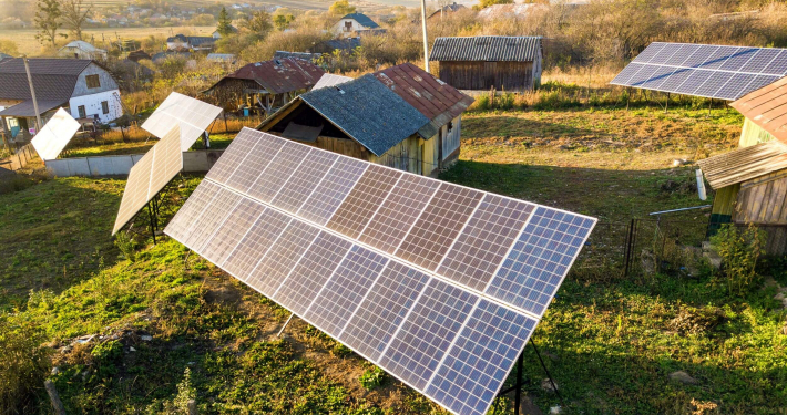 Photovoltaikanlage im Dorf