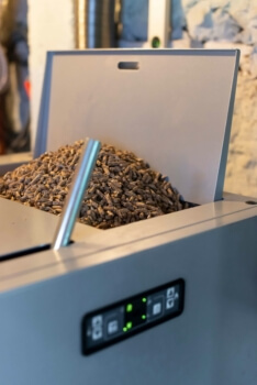Pellet-Heizung symbolisiert die erneuerbare und wirtschaftliche Heizlösung bis 2027