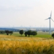 Windräder an Land in Deutschland als Symbol für den Ausbau der Windenergie und die Energiewende