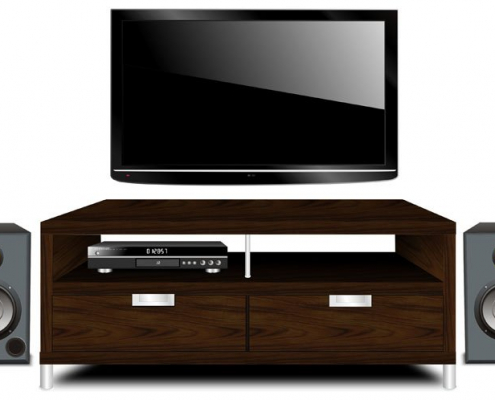 Unterhaltungselektronik fürs Wohnzimmer - TV-Anlage, DVD-Player und Boxen