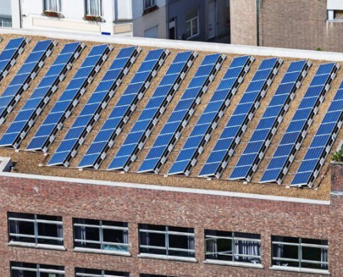 Solaranlage auf einem Bürodach